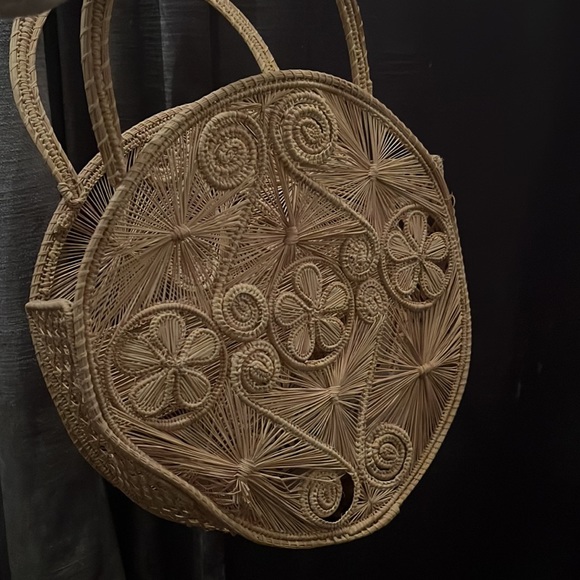 Wonderlust handmade bag The art work on this item is a summer must have. - Picture 5 of 7